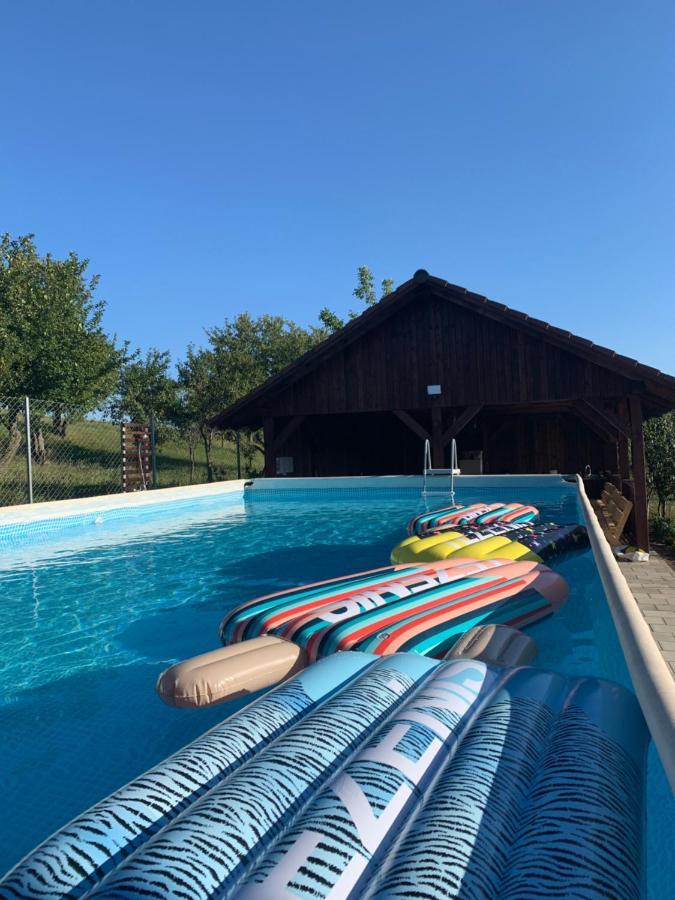 Вилла Viktoria House Одорхею-Секуйеск Экстерьер фото